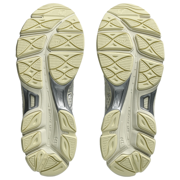 ASICS® GEL-Cumulus 16 - Women's - Cream/Pure Silver - Image 5