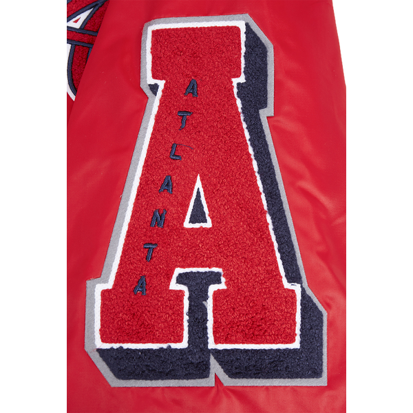 Pro Standard Atlanta Braves Old English Rib Satin Jacket - Men's - Red/Midnight Navy/Red - Image 9