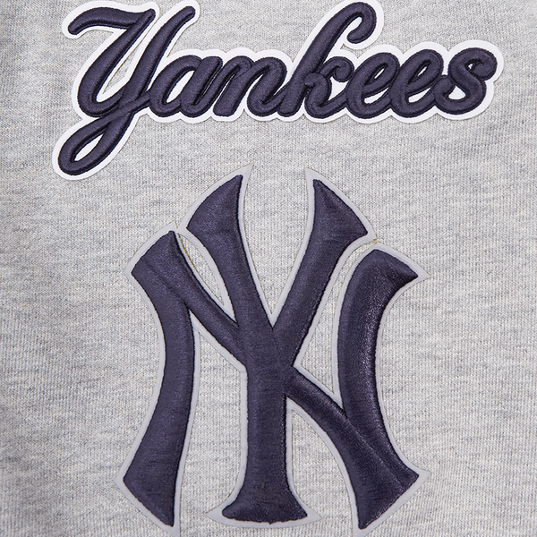 Pro Standard New York Yankees Mash Up Rib Fleece Crewneck - Men's - Heather Grey/Midnight Navy - Image 6