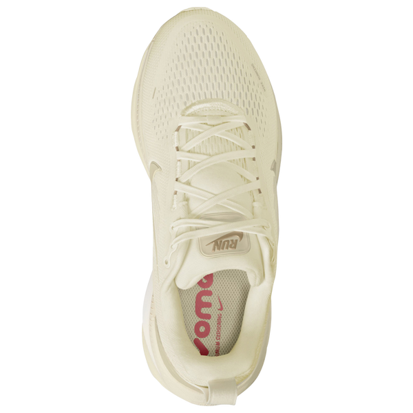 Nike Vomero 18 - Women's - Sail/Mtlc Gold Grain/Lt Khaki - Image 3