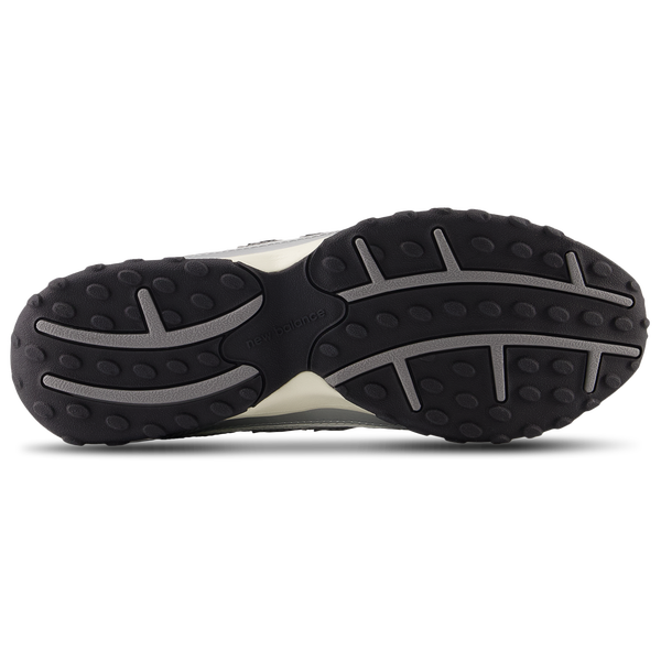 New Balance 204L - Women's - Black/Silver Metallic - Image 5